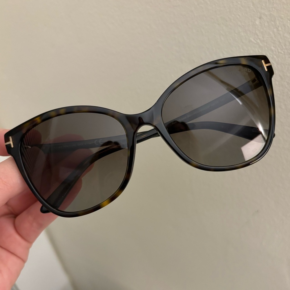 Tom Ford Sunglasses Cat Eye Tortoise Shell Polarized Ani TF844